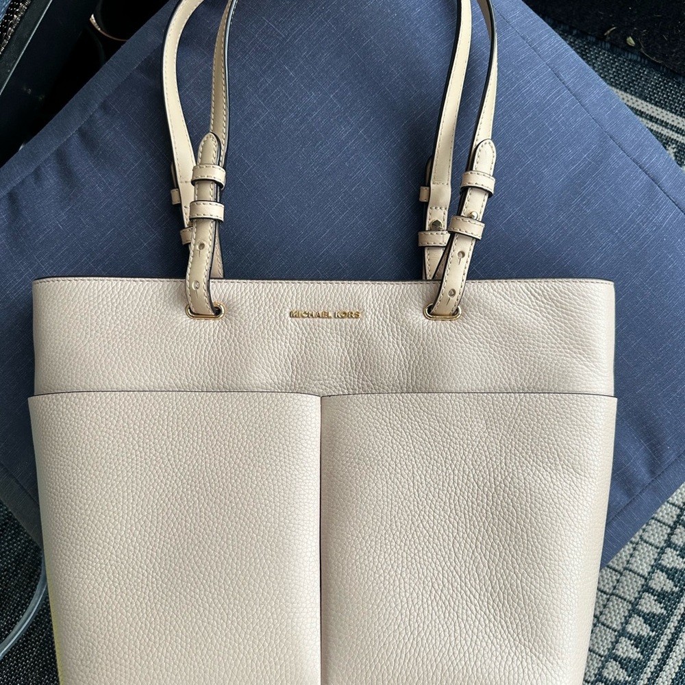 Michael Kors Pinkish Cream Pebbled Leather Tote